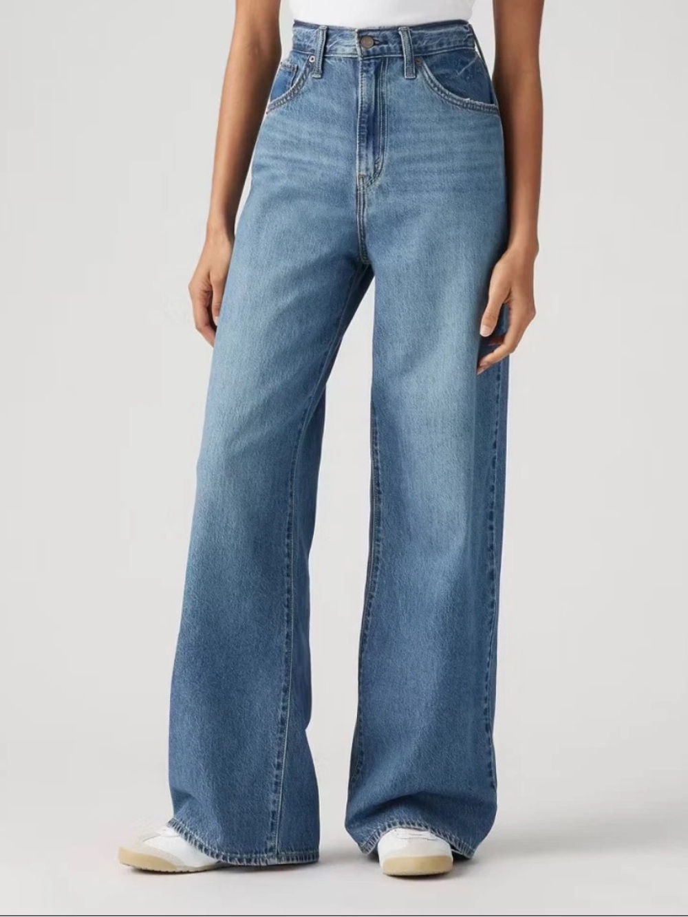 Levi’s high rise baggy cinch jeans